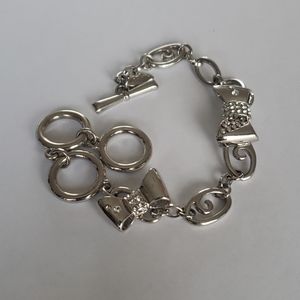 La Belle Bow Design Bracelet